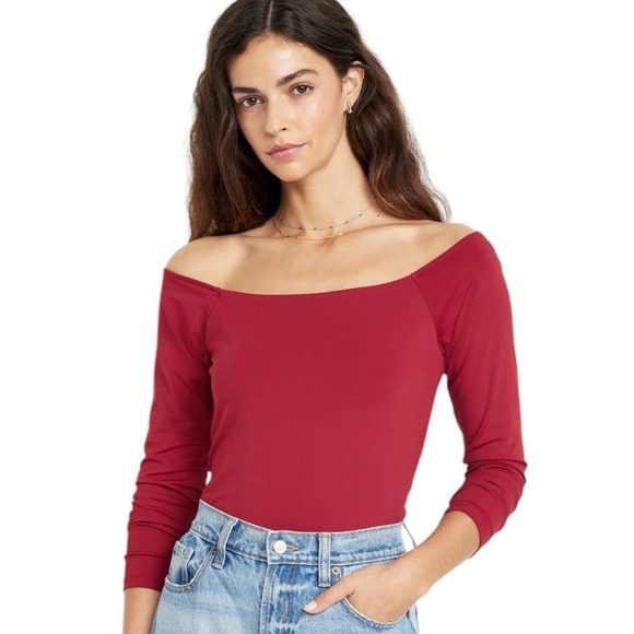 Old Navy Women's Off-Shoulder Red Top Size 3X - Picture 1 of 9
